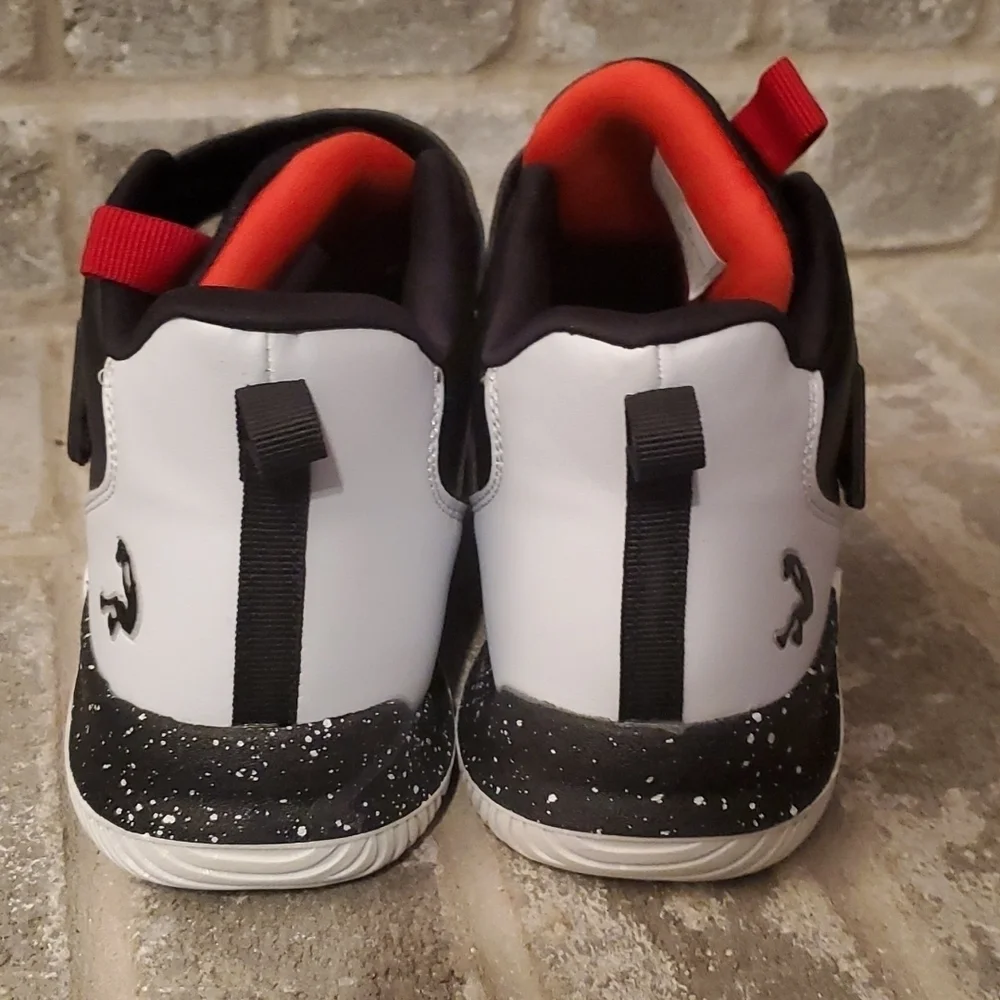Shaq Shoes Size 6 D
